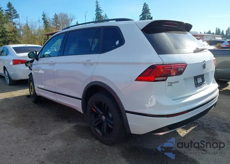 2019 Volkswagen Tiguan 2.0T Se/2.0T Sel/2.0T Sel R-Line/2.0T Sel R-Line Black z USA, uszkodzony, nr VIN 3VV2B7AX3KM074148